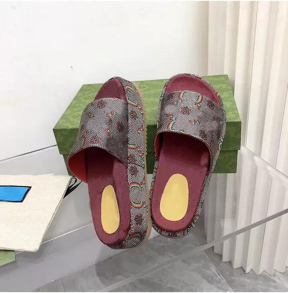 2022 designer womens sandals mens slippers slide flip flops luxury flat thick bottom embroidery printed jelly rubber leather women dress sho, Black
2022 designer womens sandals mens slippers slide flip flops luxury flat thick bottom embroidery printed jelly rubber leather women dress sho, Black