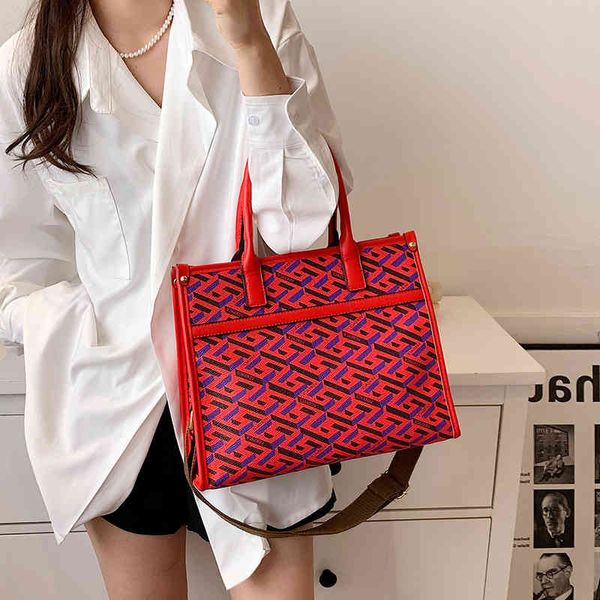 2022 new handbag fashion female printed bag letter shoulder messenger bags woman purse and handbags
2022 new handbag fashion female printed bag letter shoulder messenger bags woman purse and handbags