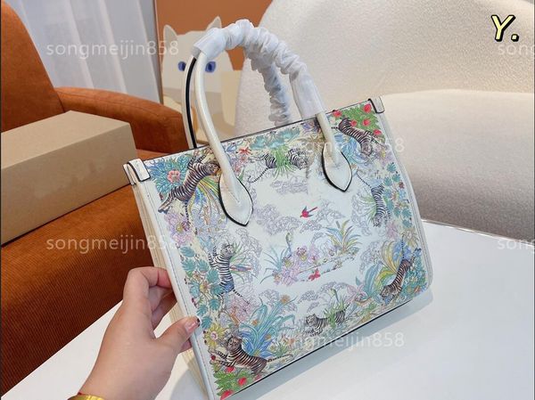counter same style bags 2022 new women big tote coated canvas designer bag fashion handbag luxury crossbody designer bags shopping evening p
counter same style bags 2022 new women big tote coated canvas designer bag fashion handbag luxury crossbody designer bags shopping evening p