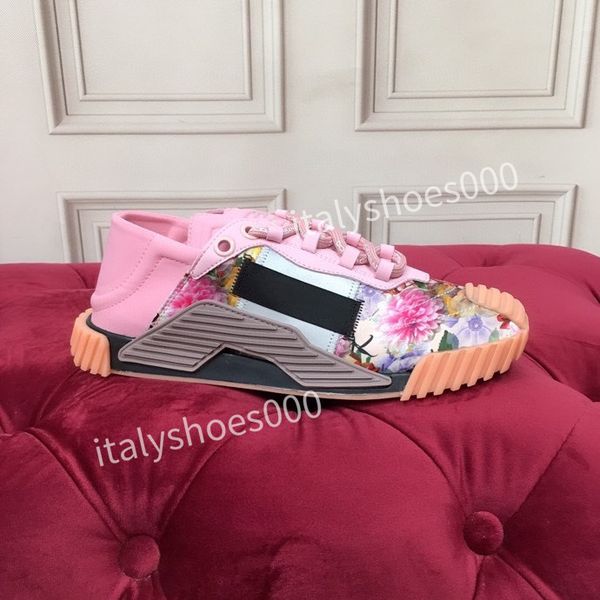 2022 men women designer sneakers 35-45 striped white leather sneaker casual shoes with ace series snake tiger and red and green on the heel, Black
2022 men women designer sneakers 35-45 striped white leather sneaker casual shoes with ace series snake tiger and red and green on the heel, Black