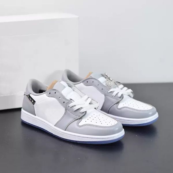 jumpman 1 running shoes high light smoke grey black obsidian unc white chicago men women sneakers
jumpman 1 running shoes high light smoke grey black obsidian unc white chicago men women sneakers
