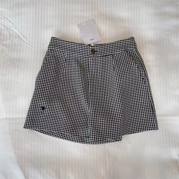 pant 2022 early spring new bird wide leg shorts female little embroidered meat covered straight tube thin pants clothes_iqch, White;black
pant 2022 early spring new bird wide leg shorts female little embroidered meat covered straight tube thin pants clothes_iqch, White;black