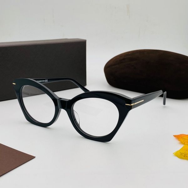 womens eyeglasses frame clear lens men sun gasses fashion style protects eyes uv400 with case 5456, Silver
womens eyeglasses frame clear lens men sun gasses fashion style protects eyes uv400 with case 5456, Silver