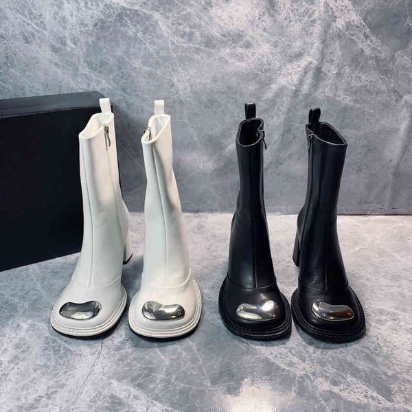 boots high-end autumn and winter cowhide round head side zipper thick high flat bottom fashionable commuting boots, Black
boots high-end autumn and winter cowhide round head side zipper thick high flat bottom fashionable commuting boots, Black