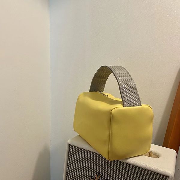 real leather fashion designer cosmetic bags cute candy colors make up bag 
real leather fashion designer cosmetic bags cute candy colors make up bag