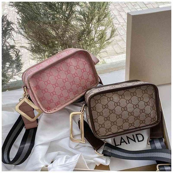 70% factory online sale handbag simple personality single summer wide shoulder belt small mobile phone bag
70% factory online sale handbag simple personality single summer wide shoulder belt small mobile phone bag
