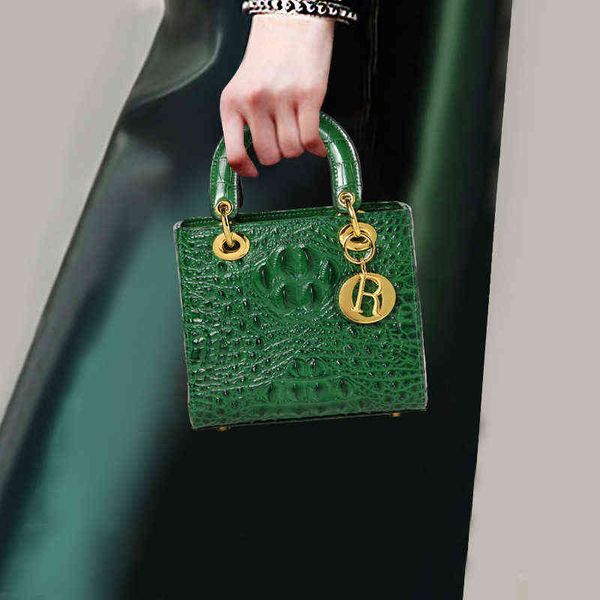 evfa leather hand-held small square bag feminine temperament 2022 new crocodile princess bag classic versatile women's bag
evfa leather hand-held small square bag feminine temperament 2022 new crocodile princess bag classic versatile women's bag