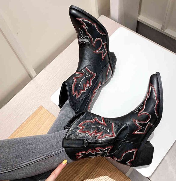 boots women's pointed knight boots winter shoes warm embroidered thick heels series, Black
boots women's pointed knight boots winter shoes warm embroidered thick heels series, Black