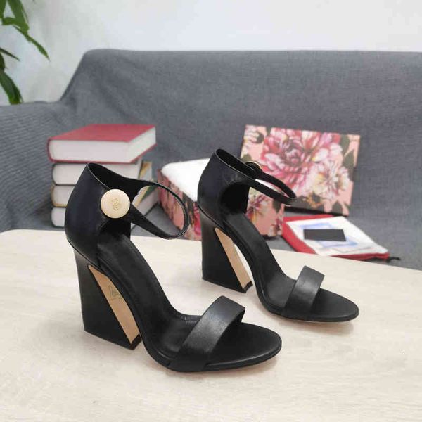 sandals women's shoes size34-43 genuine leather modern sandals super high heels patent peep-toes metal designer, Black
sandals women's shoes size34-43 genuine leather modern sandals super high heels patent peep-toes metal designer, Black