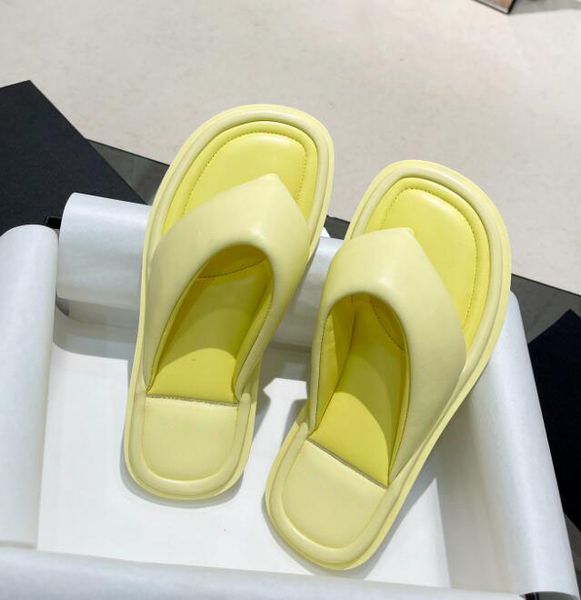 2022 luxury designer sandals 22s women flip-flops thick bottom square toe slippers genuine leather outsole sheepskin lining beach shoes 0004, Black
2022 luxury designer sandals 22s women flip-flops thick bottom square toe slippers genuine leather outsole sheepskin lining beach shoes 0004, Black