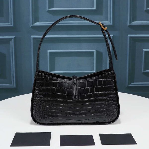 designer classic alligator luxury tote bags for women crossbody desginers bags ladies outdoor handbags underarm bag totes size:25x14x6cm
designer classic alligator luxury tote bags for women crossbody desginers bags ladies outdoor handbags underarm bag totes size:25x14x6cm