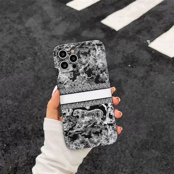 luxurys designers iphone case for iphone 13 12 11 14 pro max 14 plus 12 11 promax 7/8 7p/8p x/xs fashion luxury soft back cover
luxurys designers iphone case for iphone 13 12 11 14 pro max 14 plus 12 11 promax 7/8 7p/8p x/xs fashion luxury soft back cover