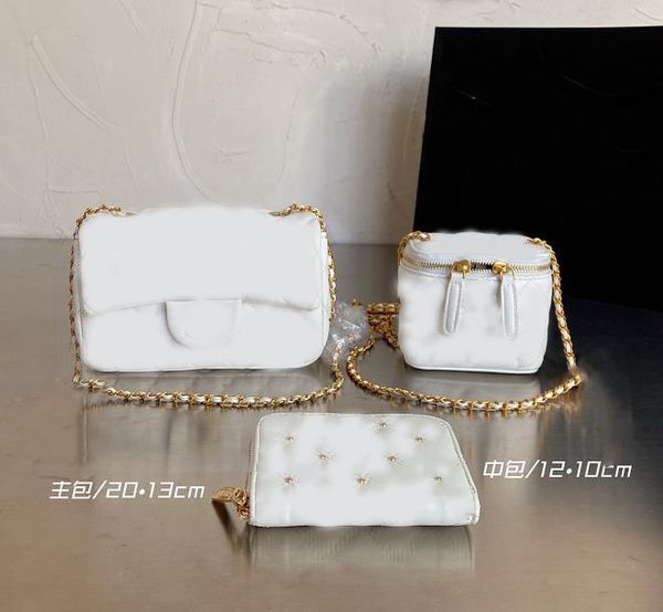 2022 designer- classic gold chain flap bags women shoulder bag female crossbody handbag purses lady fashion handbags three pieces in three s
2022 designer- classic gold chain flap bags women shoulder bag female crossbody handbag purses lady fashion handbags three pieces in three s