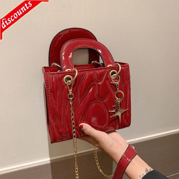 fashion brand trendy ladies bags direct sale women's sense new version versatile messenger chain portable princess
fashion brand trendy ladies bags direct sale women's sense new version versatile messenger chain portable princess