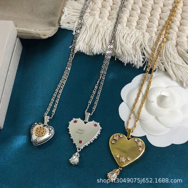 new designed crown skull love hearts hanging cards pendant women's necklace tassel ladies earrings designer jewelry, Silver
new designed crown skull love hearts hanging cards pendant women's necklace tassel ladies earrings designer jewelry, Silver