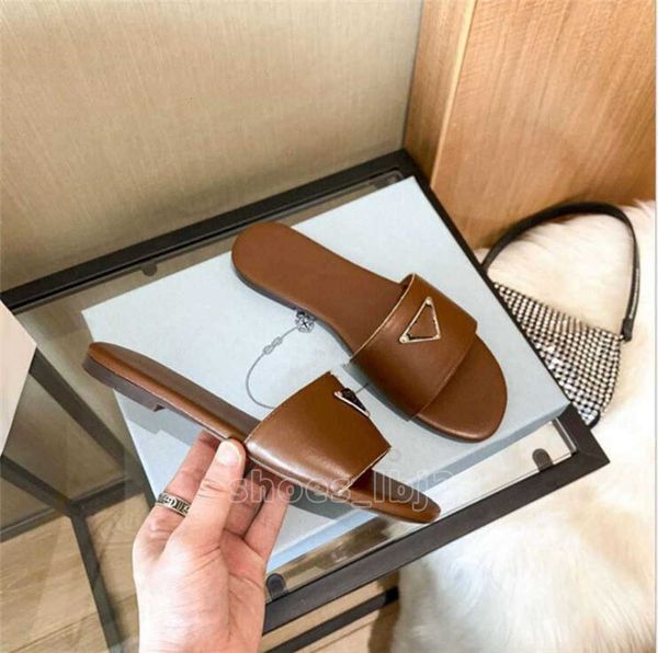 designer beach scuffs classic flat woman slipper summer lady cartoon big head slippers l bath fashion women shoes couple student be, Black
designer beach scuffs classic flat woman slipper summer lady cartoon big head slippers l bath fashion women shoes couple student be, Black