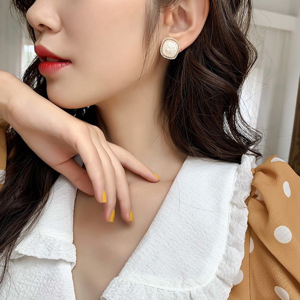 925 silver needle drip glazed shell square stud earrings simple and compact personalized earrings cold style ins mori eardrop, Golden
925 silver needle drip glazed shell square stud earrings simple and compact personalized earrings cold style ins mori eardrop, Golden