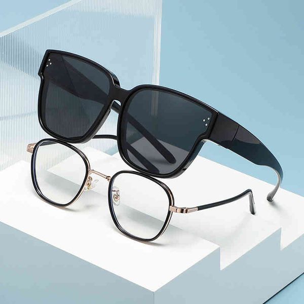 fashion sunglasses 2022 new same mirror polarizing driver's driving sunglass ladies glasses classic designer retro sun glass eyewear, White;black
fashion sunglasses 2022 new same mirror polarizing driver's driving sunglass ladies glasses classic designer retro sun glass eyewear, White;black