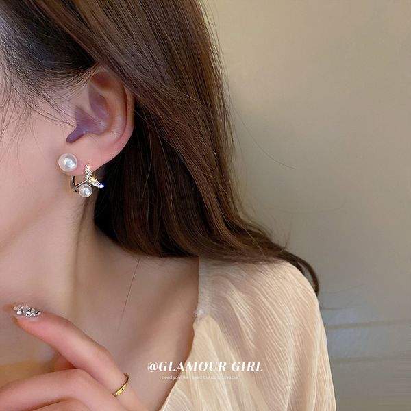 silver stud rhinestone-encrusted pearl fishtail earrings south korea dongdaemun design sense earrings fashion special-interest simple and el, Golden
silver stud rhinestone-encrusted pearl fishtail earrings south korea dongdaemun design sense earrings fashion special-interest simple and el, Golden
