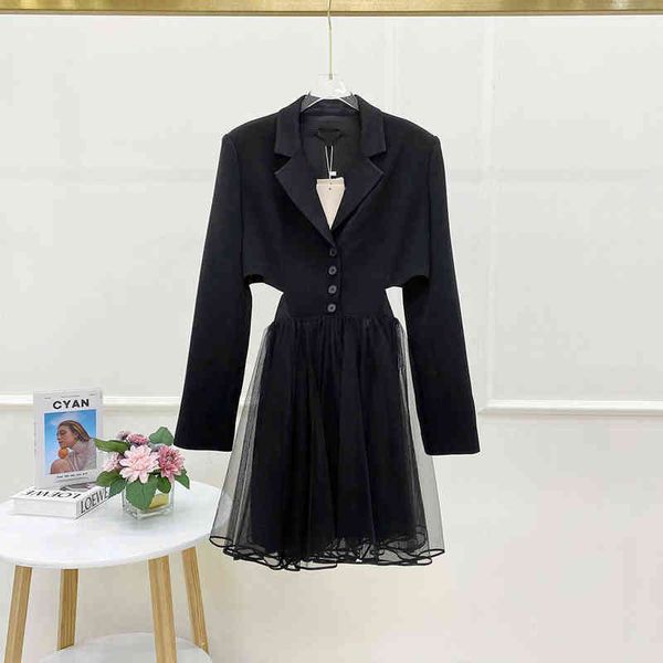 2022 autumn new cool wind lapel long sleeve open waist open back mesh black slim suit dress, Black;gray
2022 autumn new cool wind lapel long sleeve open waist open back mesh black slim suit dress, Black;gray