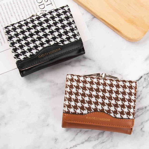 wallets bags handbags korean small wallet women's short qianniao plaid canvas color contrast folding change clip multi buckle bag, Red;black
wallets bags handbags korean small wallet women's short qianniao plaid canvas color contrast folding change clip multi buckle bag, Red;black