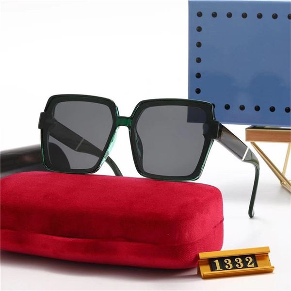 sun glass eyewear new women's plate polarized sunglasses big frame fashionable driving sunglasses 1332 with cases, White;black
sun glass eyewear new women's plate polarized sunglasses big frame fashionable driving sunglasses 1332 with cases, White;black