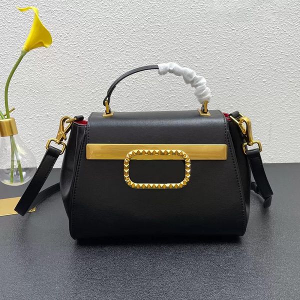 luxury women clutch bag designer with classic gold hardware logo fashion versatile flap shoulder bag vintage multifunctional large capacity
luxury women clutch bag designer with classic gold hardware logo fashion versatile flap shoulder bag vintage multifunctional large capacity