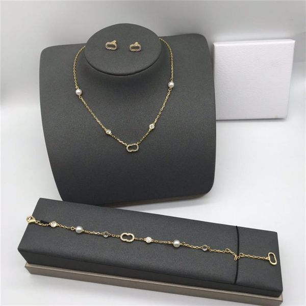 luxurys designers jewelry necklace women diamond pearl necklaces ladies love bracelet for womens gold retro earrings wedding ornam281b, Silver
luxurys designers jewelry necklace women diamond pearl necklaces ladies love bracelet for womens gold retro earrings wedding ornam281b, Silver