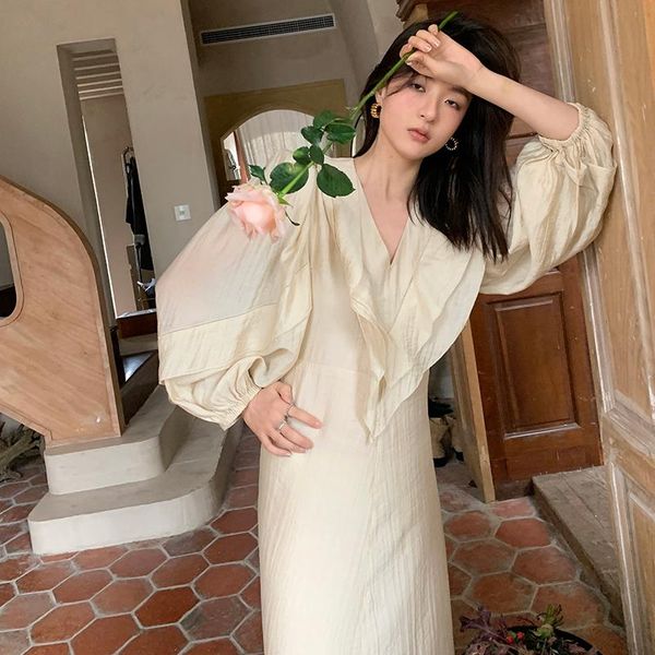 casual dresses vintage solid fairy chiffon long dress for women french party midi elegant v-neck lantern sleeve summer 2022, Black;gray
casual dresses vintage solid fairy chiffon long dress for women french party midi elegant v-neck lantern sleeve summer 2022, Black;gray