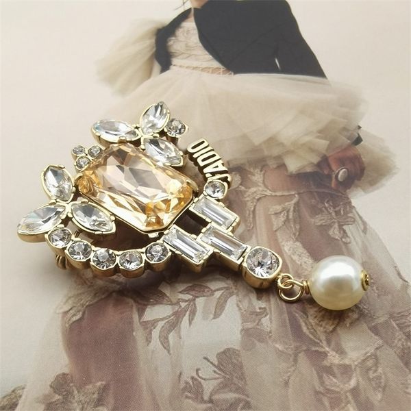 light luxury zircon temperament high sense pearl brooch clothing accessories women's, Gray
light luxury zircon temperament high sense pearl brooch clothing accessories women's, Gray