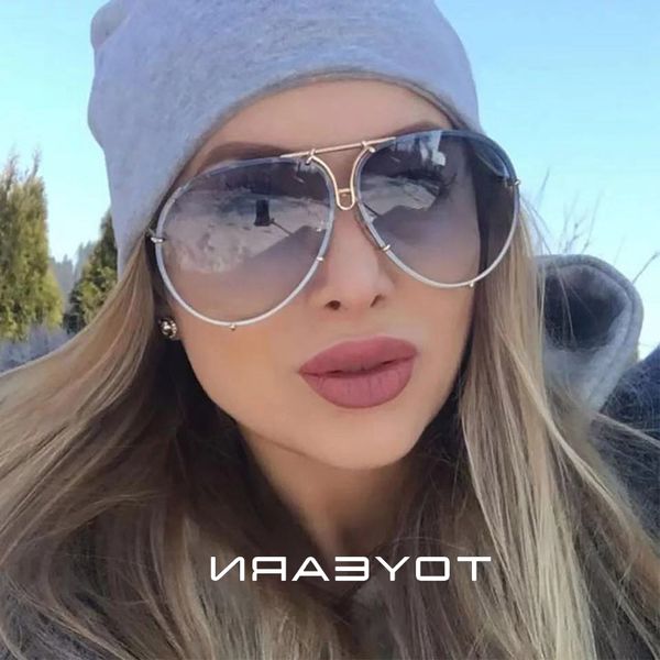 2022 new fashion pilot sunglass women oversized luxury sunglass for female cool mirror vintage lady gradient shad uv400, White;black
2022 new fashion pilot sunglass women oversized luxury sunglass for female cool mirror vintage lady gradient shad uv400, White;black