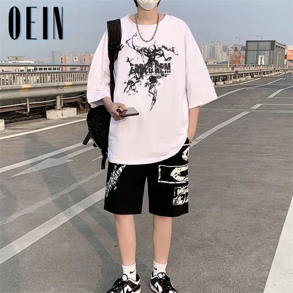 summer streetwear men set tracksuit man printed hip hop t shirt fashion male sportswear two pcs tshirts shorts 220628, Gray
summer streetwear men set tracksuit man printed hip hop t shirt fashion male sportswear two pcs tshirts shorts 220628, Gray