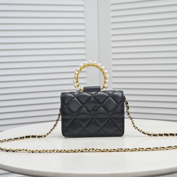 2022 new women catwalk pearl bracelet handbag designer leather shoulder diagonal bag 9061 solid color fashion messenger bag
2022 new women catwalk pearl bracelet handbag designer leather shoulder diagonal bag 9061 solid color fashion messenger bag