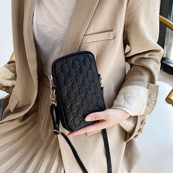 fashion bag mobile phone female old flower net red leather shoulder key bag
fashion bag mobile phone female old flower net red leather shoulder key bag