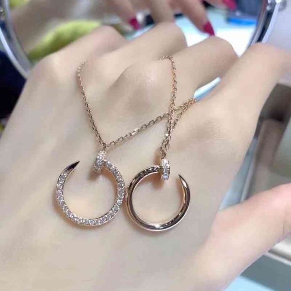 2021 classic trend ing fashion ladies luxury jewelry necklace gift box, Silver
2021 classic trend ing fashion ladies luxury jewelry necklace gift box, Silver
