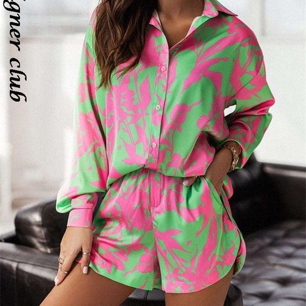 print shorts suits woman vintage long sleeve shirt and short pants suit two piece set female casual outfit 220510, White
print shorts suits woman vintage long sleeve shirt and short pants suit two piece set female casual outfit 220510, White