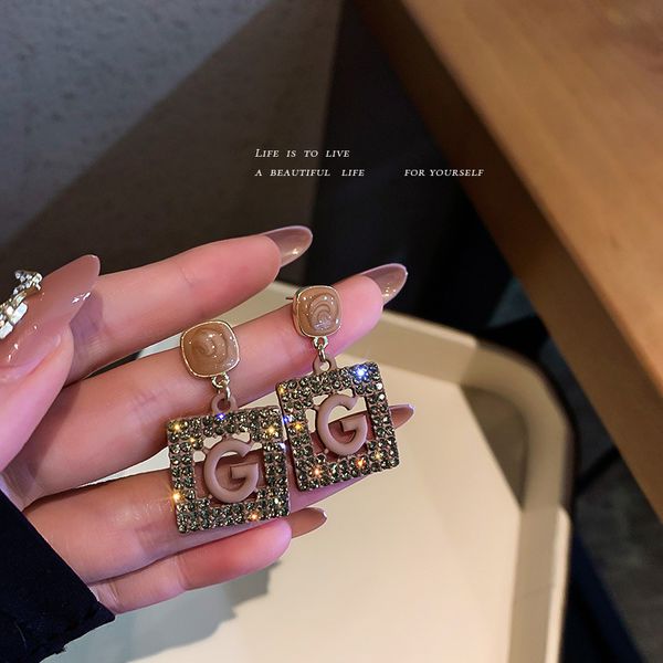 925 silver stud rhinestone-encrusted paint alphabet letter earrings female korean autumn winter retro temperament ear studs hong kong style, Golden
925 silver stud rhinestone-encrusted paint alphabet letter earrings female korean autumn winter retro temperament ear studs hong kong style, Golden