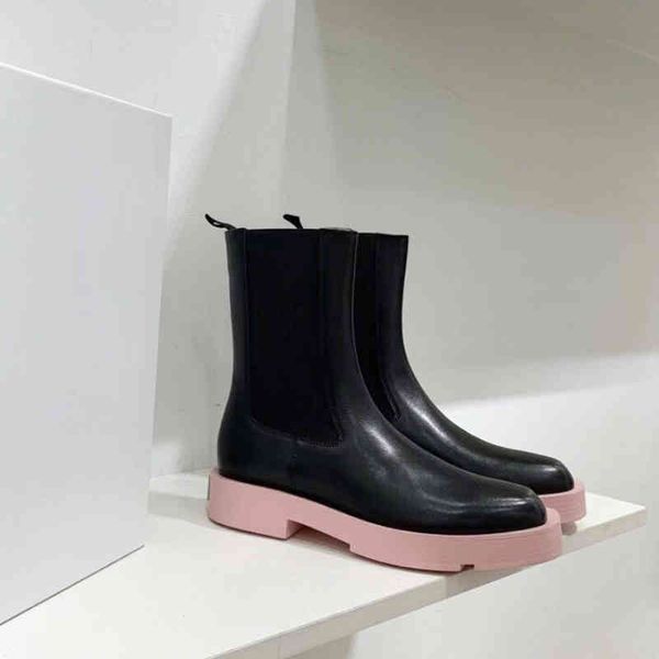 boots 4g smooth leather ankle chelsea black&pink squared toe shoes low heel elasticized gusset booties slip-on flats boot luxury designers s
boots 4g smooth leather ankle chelsea black&pink squared toe shoes low heel elasticized gusset booties slip-on flats boot luxury designers s