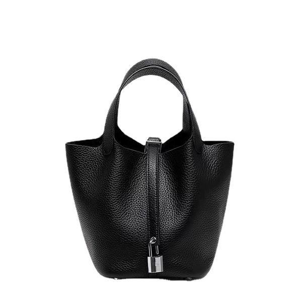 luxury leather women are handbags basket bags classic bucket bags soft leather small handbags shoulder bags
luxury leather women are handbags basket bags classic bucket bags soft leather small handbags shoulder bags