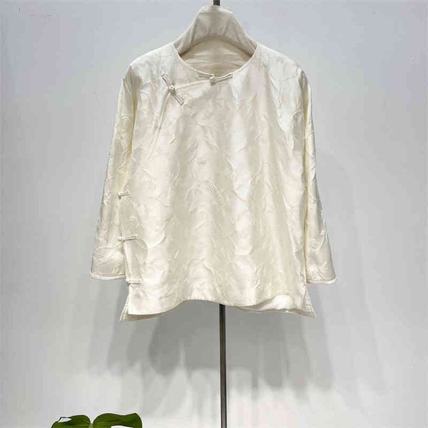 women's polos pole end pure silk wool chinese cheongsam shirt oblique placket buckle dark pattern jacquard elegant top, White
women's polos pole end pure silk wool chinese cheongsam shirt oblique placket buckle dark pattern jacquard elegant top, White