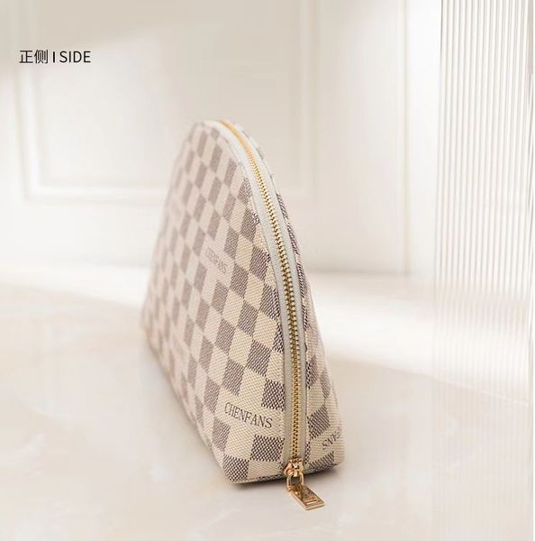 4pcs/set women cosmetic bags famous makeup bag travel pouch make up handbag ladies cluch purses toiletry bao lvs bag #588
4pcs/set women cosmetic bags famous makeup bag travel pouch make up handbag ladies cluch purses toiletry bao lvs bag #588