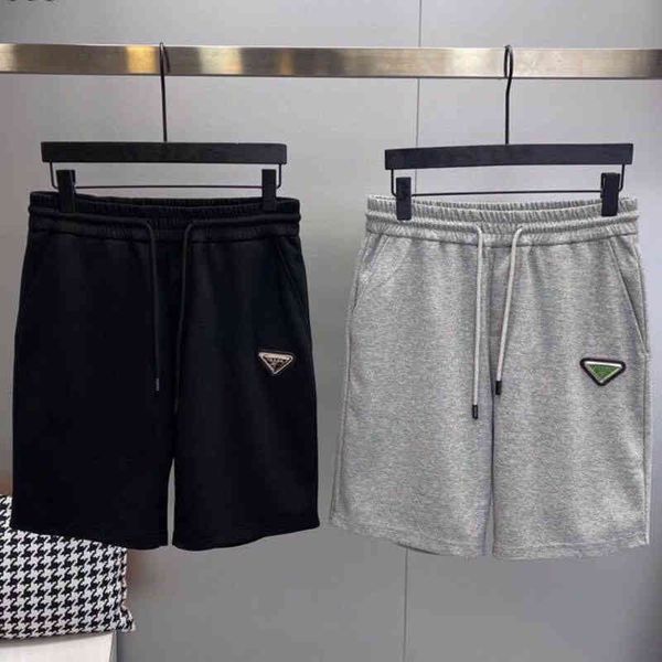 men's shorts pr triangle badge leather fashion space cotton lightweight breathable casual cropped pants summer hip hop brand, White;black
men's shorts pr triangle badge leather fashion space cotton lightweight breathable casual cropped pants summer hip hop brand, White;black