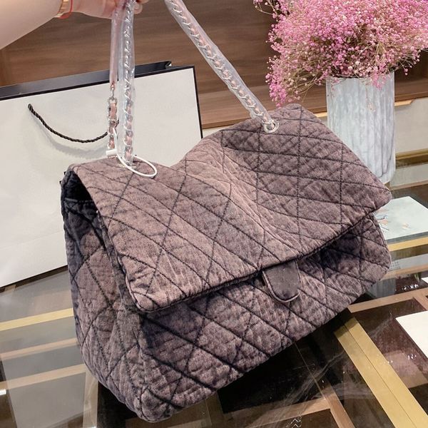 luxury women crossbody designer bag large capacity shopping pochette washed distressed shoulder bags designers womans lingge chain saddle ha
luxury women crossbody designer bag large capacity shopping pochette washed distressed shoulder bags designers womans lingge chain saddle ha