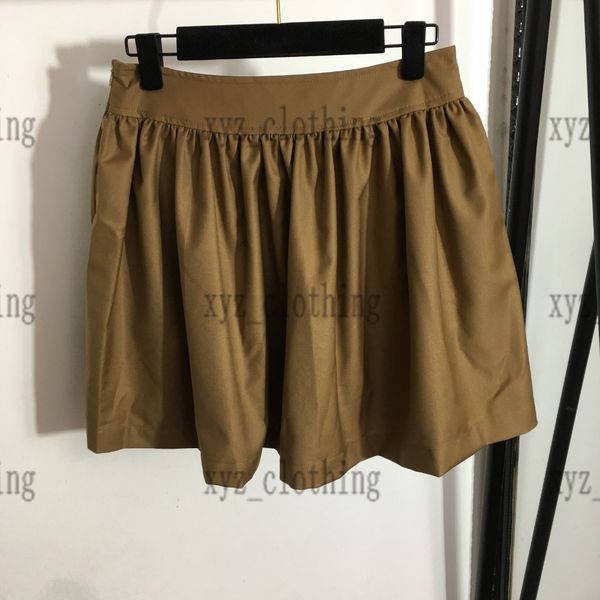 22ss newly female half skirts womens high-end dresses designer fashion girl skirts safety pant lining dress letter triangle logo decoration, Black;gray
22ss newly female half skirts womens high-end dresses designer fashion girl skirts safety pant lining dress letter triangle logo decoration, Black;gray