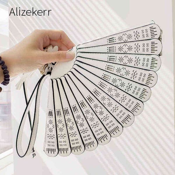 fan vormige holle out handtassen vrouwen nieuwe designer trendy chain crossbody tas modieuze dag clutch portemonnee persoonlijkheid 220609
fan vormige holle out handtassen vrouwen nieuwe designer trendy chain crossbody tas modieuze dag clutch portemonnee persoonlijkheid 220609