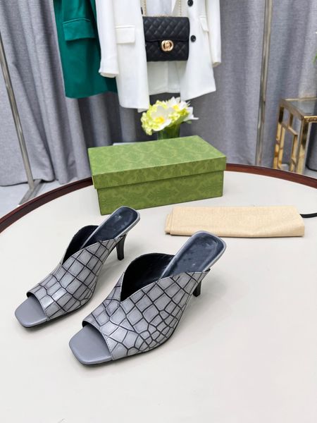 dress shoes patent leather peep-toe platform sandals high heels ankle strap heeled pumps block heel sandal luxury designer shoes for women 0, Black
dress shoes patent leather peep-toe platform sandals high heels ankle strap heeled pumps block heel sandal luxury designer shoes for women 0, Black