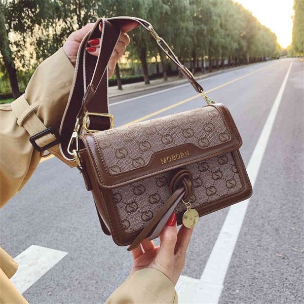 personalized printing fashion single trend leisure foreign style small square messenger female 50% off factory store
personalized printing fashion single trend leisure foreign style small square messenger female 50% off factory store