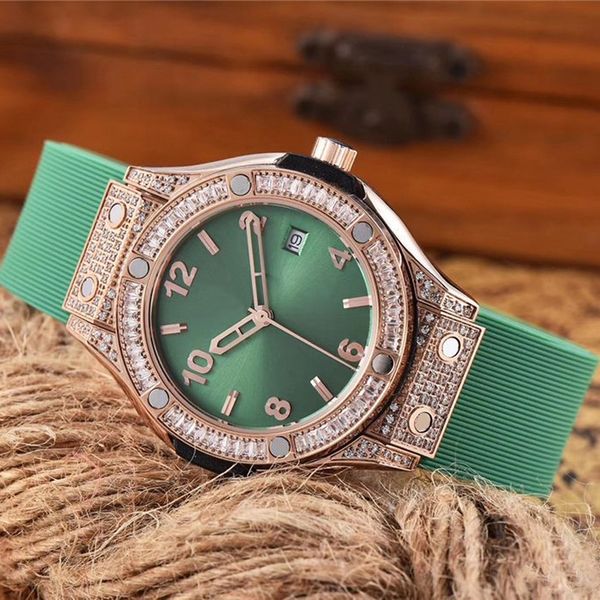 ladies quartz watch waterproof design leather watchband sapphire mirror watches wholesale, Slivery;golden
ladies quartz watch waterproof design leather watchband sapphire mirror watches wholesale, Slivery;golden