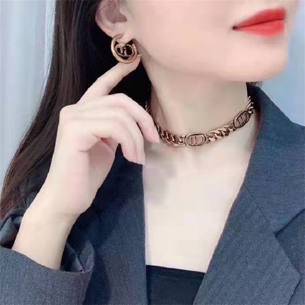 jewellry sale new letter circle earrings are simple advanced and versatile. the same material is 925 silver needle, Golden
jewellry sale new letter circle earrings are simple advanced and versatile. the same material is 925 silver needle, Golden