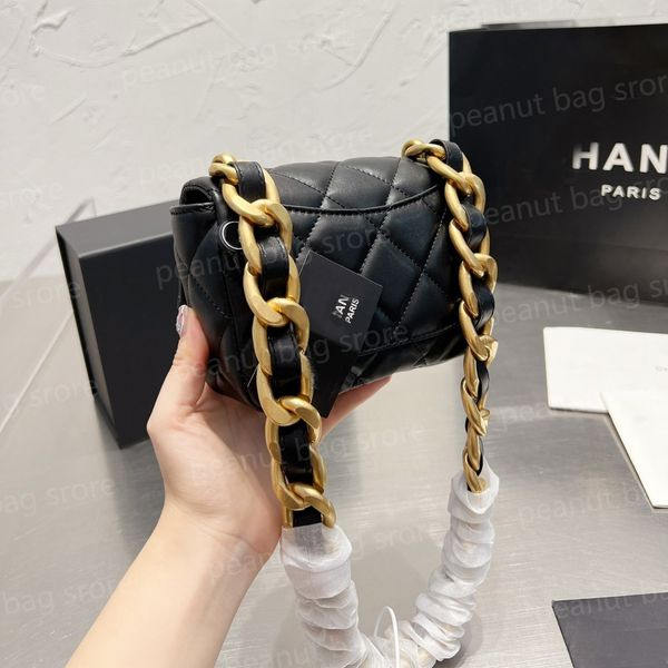 designer bags women fashion cross body bag decorated with classic metal chain diamond
designer bags women fashion cross body bag decorated with classic metal chain diamond
